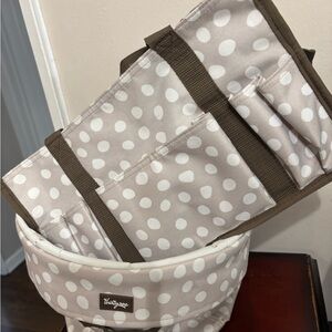 Thirty-One Dot Pattern Organizer - Tan and White